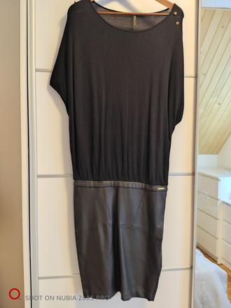 Guess luxusné saty, guess,m