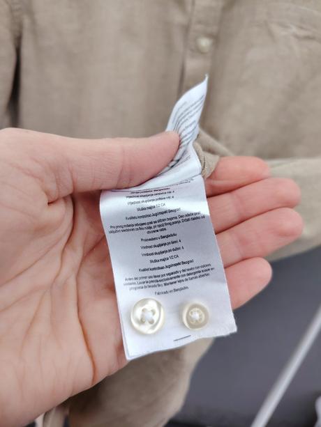 Pánska bledo hnedá košeľa zo zmesi ľanu a bavlny s, takko,m