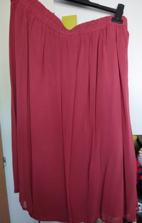 Dámska sukňa, 44
