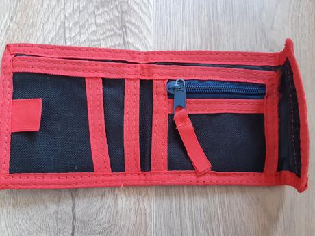 Peňaženka mcqueen, 