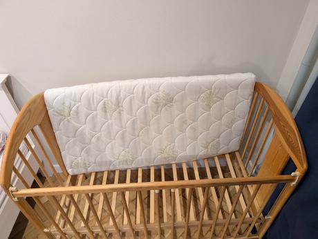 Drevena detska postielka, šírka (cm): 60,dĺžka (cm): 120