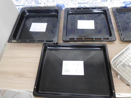 Plechy na pečenie nové + mlynček na maso 5,