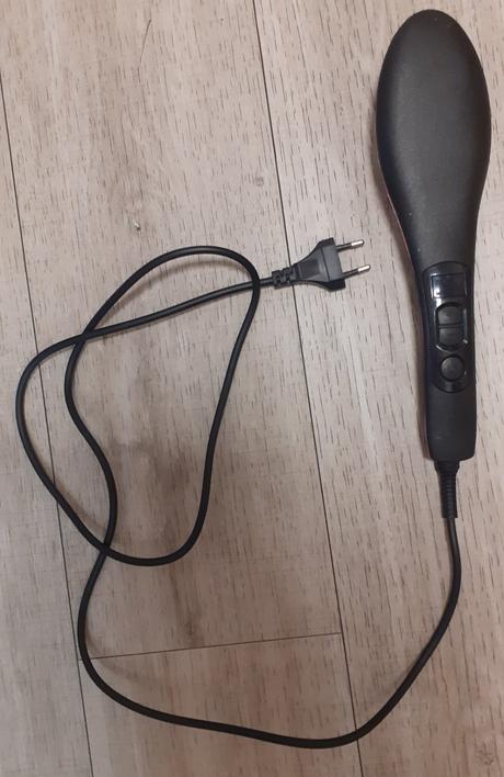 Elektricka kefa na vlasy,