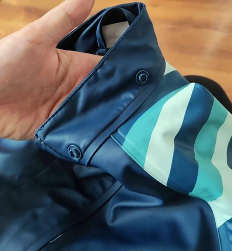 Pogumovaná bunda, 74