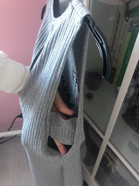 Priliehavé dlhšie šaty, s