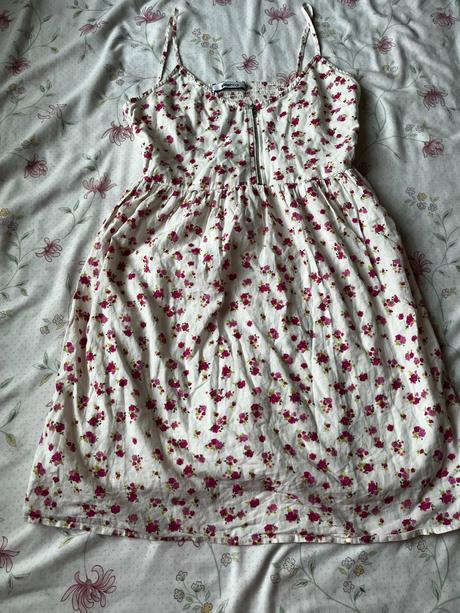 Letné kvietkované šaty ginatricot, 36