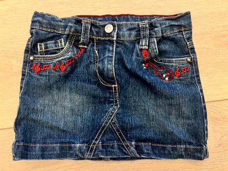 Riflová sukňa, lupilu,104