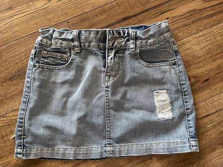 Riflova sukňa, zara,140