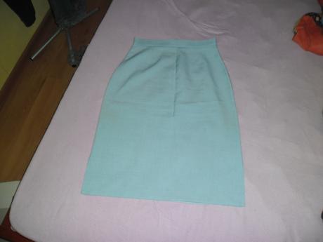 Svetlomodrý kostým, 38