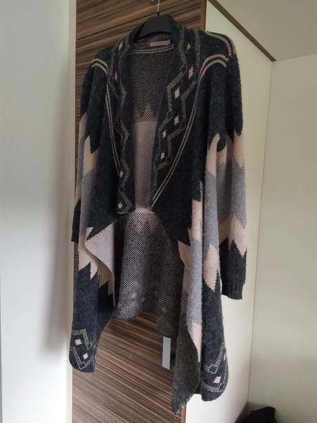 Nádherný kardigan uni, 