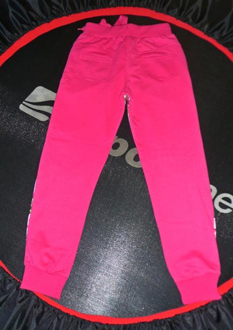 Kvietkované tepláky, 128