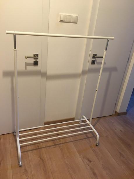 Rigga/ ikea vešiak na šaty,