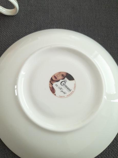 Porcelánové šálky s tanierikom carmani,