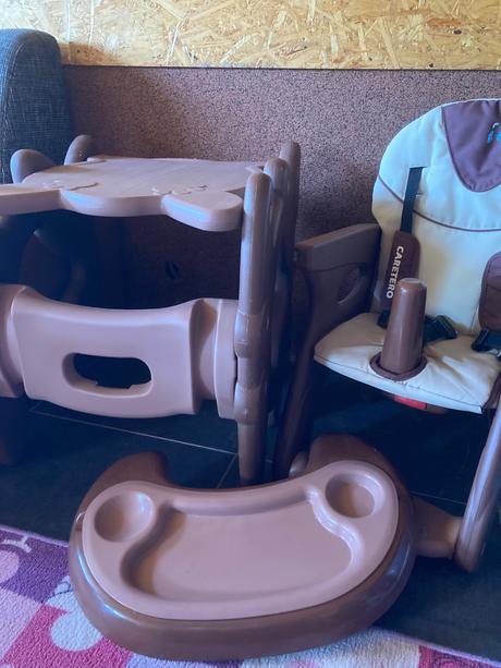 Detská jedálenská stolička 2 v 1, caretero