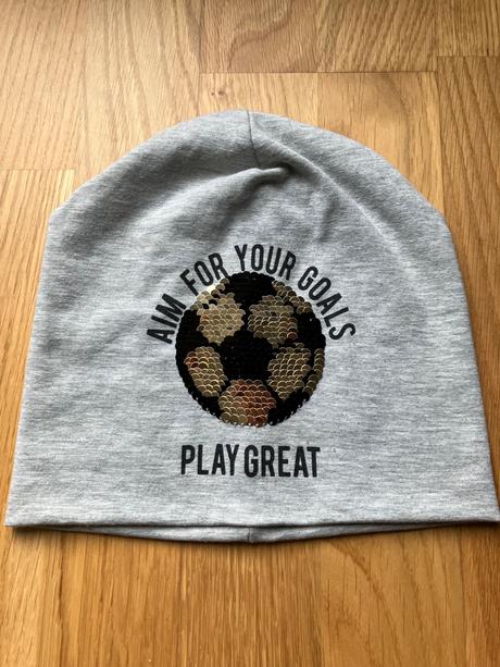 Prechodna ciapka futbal, h&m,110