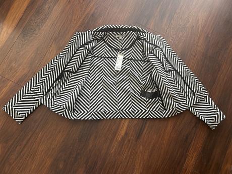 Prechodná bunda, 38