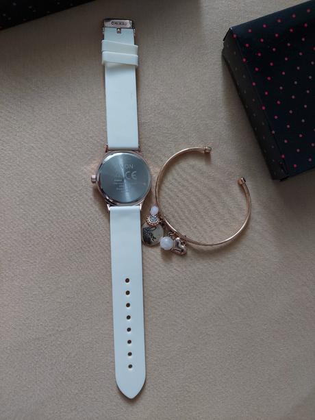 Hodinka a náramok, avon