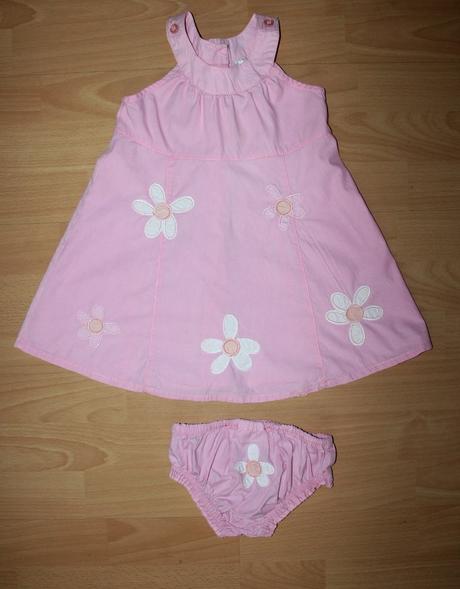 Pekne ruzove saty, 86