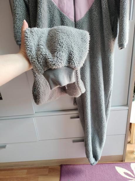 Overál na spanie myška, l