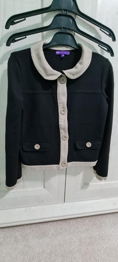 Svetríky a sačká, 122–134