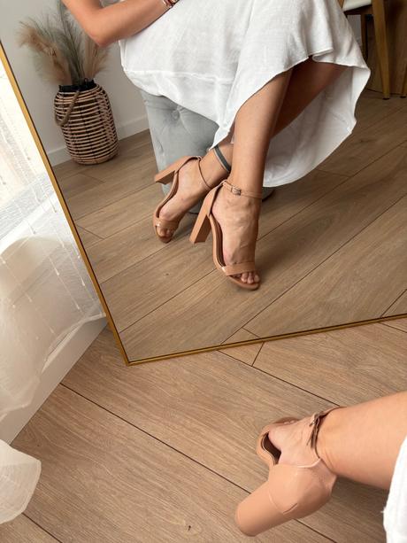 Béžové sandále, 38