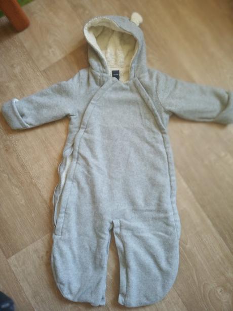 Hruby overal na tuhu zimu, gap,74