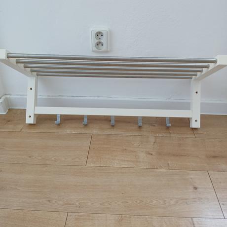 Tjusig vešiak ikea,