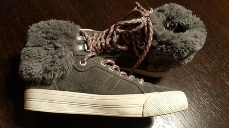 Kotnikove tenisky zara 30 s kozusinou, zara,30