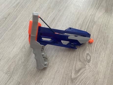 Nerf pištole + náboje, 