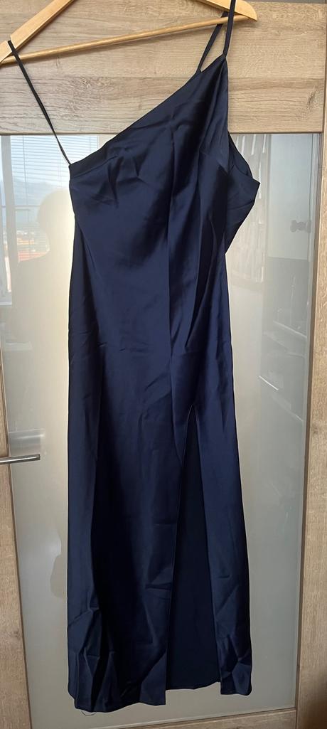 Tmavomodré saténové šaty asos, xs