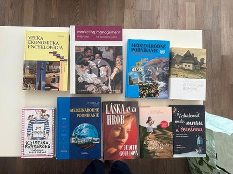 Mix kníh - detské, dospelé, odborné,