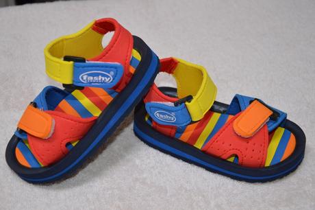 Penové sandálky, 22