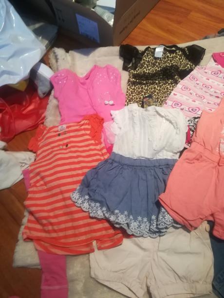 Balik dievča veľ. 74-80 už aj s poštou 24 ks, 68–80