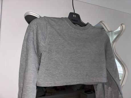 Crop mikina prettylittlething 32, 32