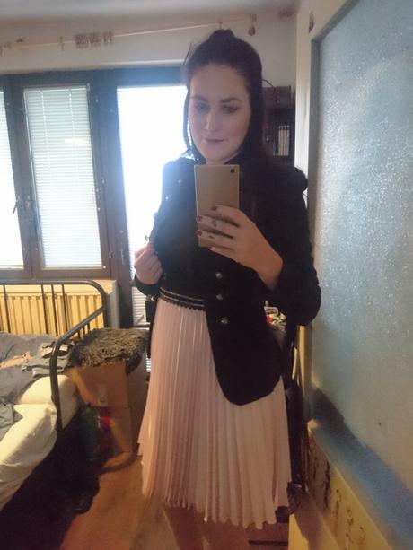 Spoločenské šaty, 42