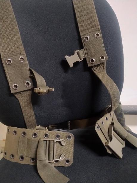 Predám dva ustrojovacie sety plus bračny, sunky.,