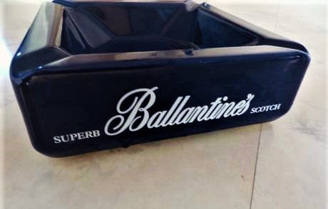 Porcelánový popolník, 