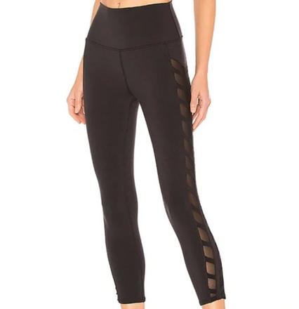 Krásne 7/8 legíny značky alo yoga, pc 104 eur, xs