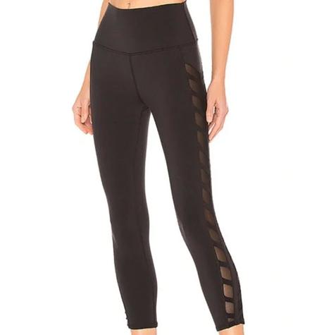 Krásne 7/8 legíny značky alo yoga, pc 104 eur, xs