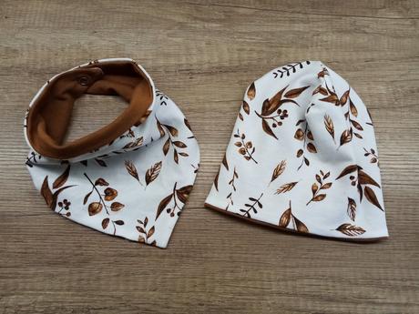 Čiapka so slintáčikom, <50 - 158