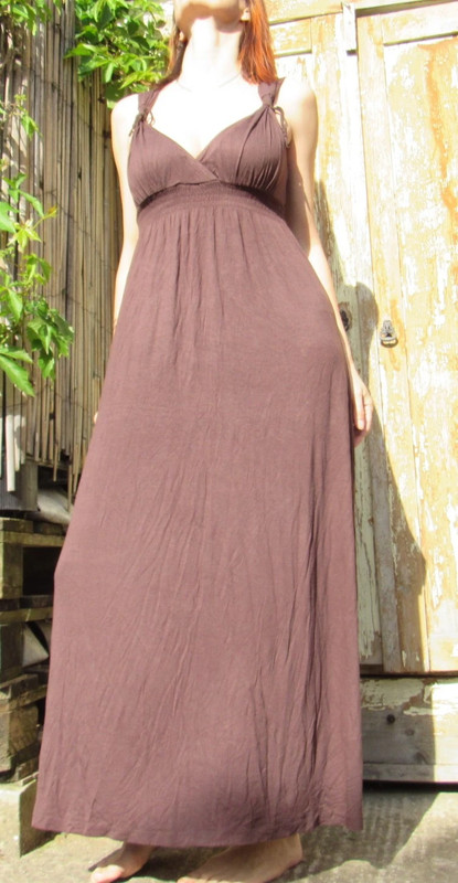 Dlhé čokoládové šaty, s