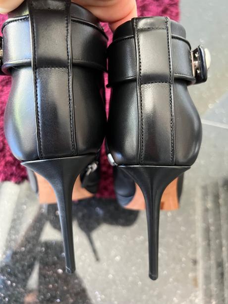 Givenchy shark kotničky vel. 39, 39