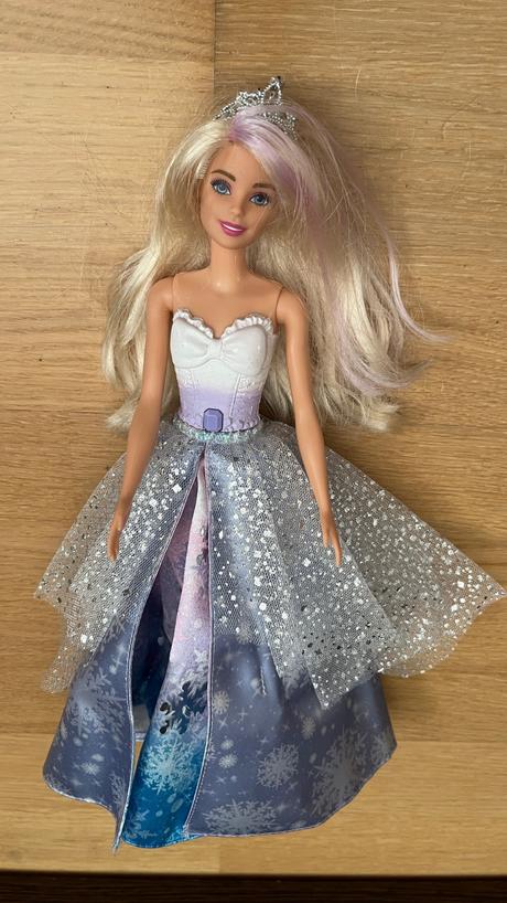 Barbie - snehová kráľovná, 