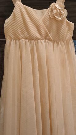 Nádherné trblietavé šaty, 134