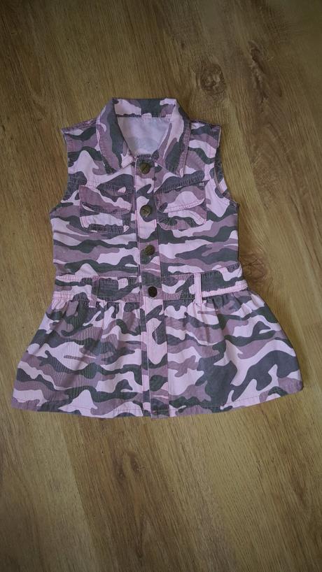 Maskačové šaty, 92