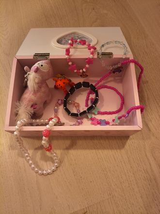 Minnie box,