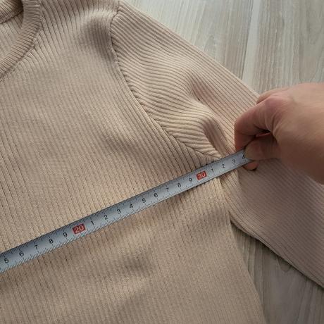 S bezovy set svetrik+ sukna, s