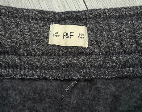 Tepláky veľ. 128, f&f,128