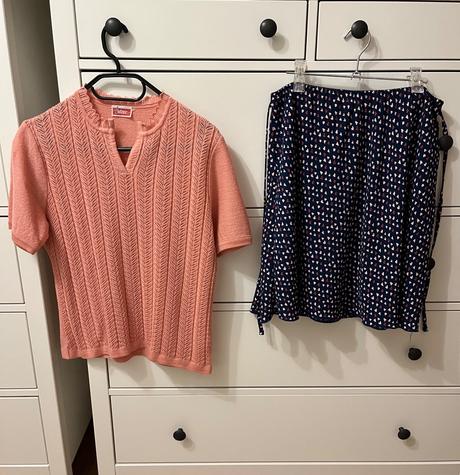 Sukňa s tričko, 38