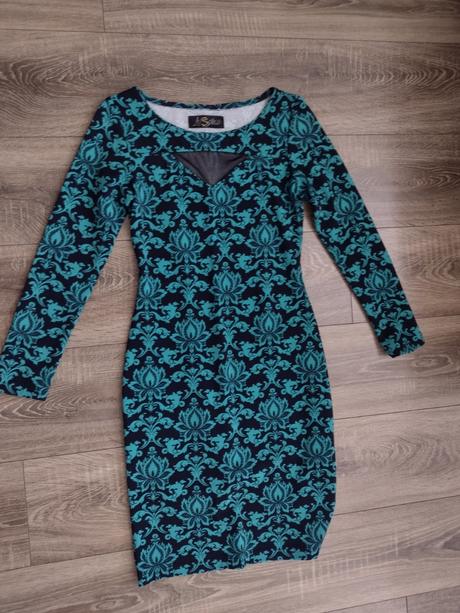 Zaujímavé šaty, s